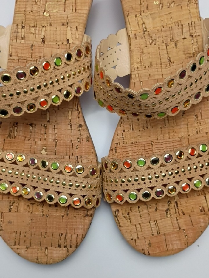 Kensie Women's Tan Cork Slide Sandals With Multicolor Studs - Size 7.5 Nwt — image 2 of 7
